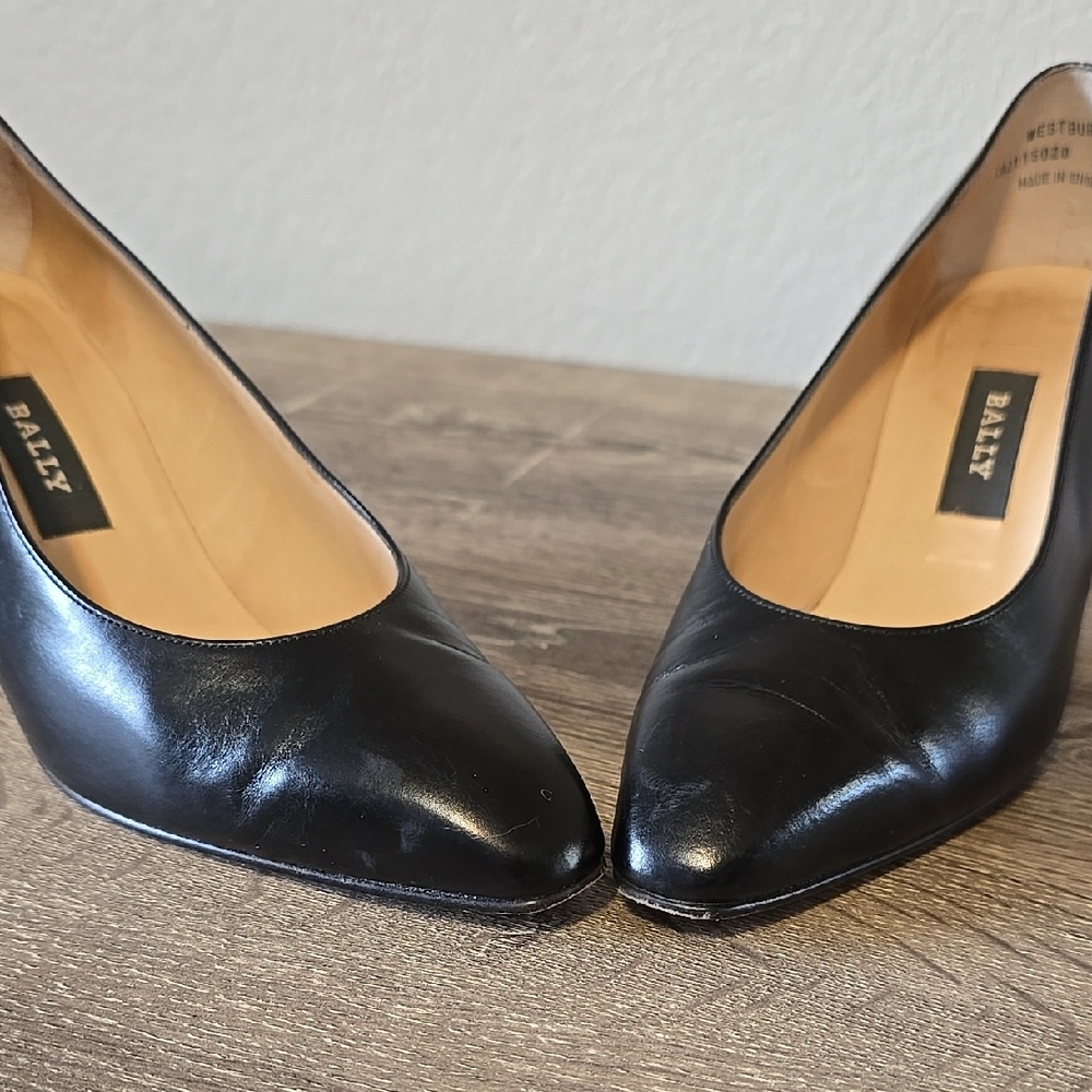 Bally Black Sophisticated Heels - Picture 13 of 16